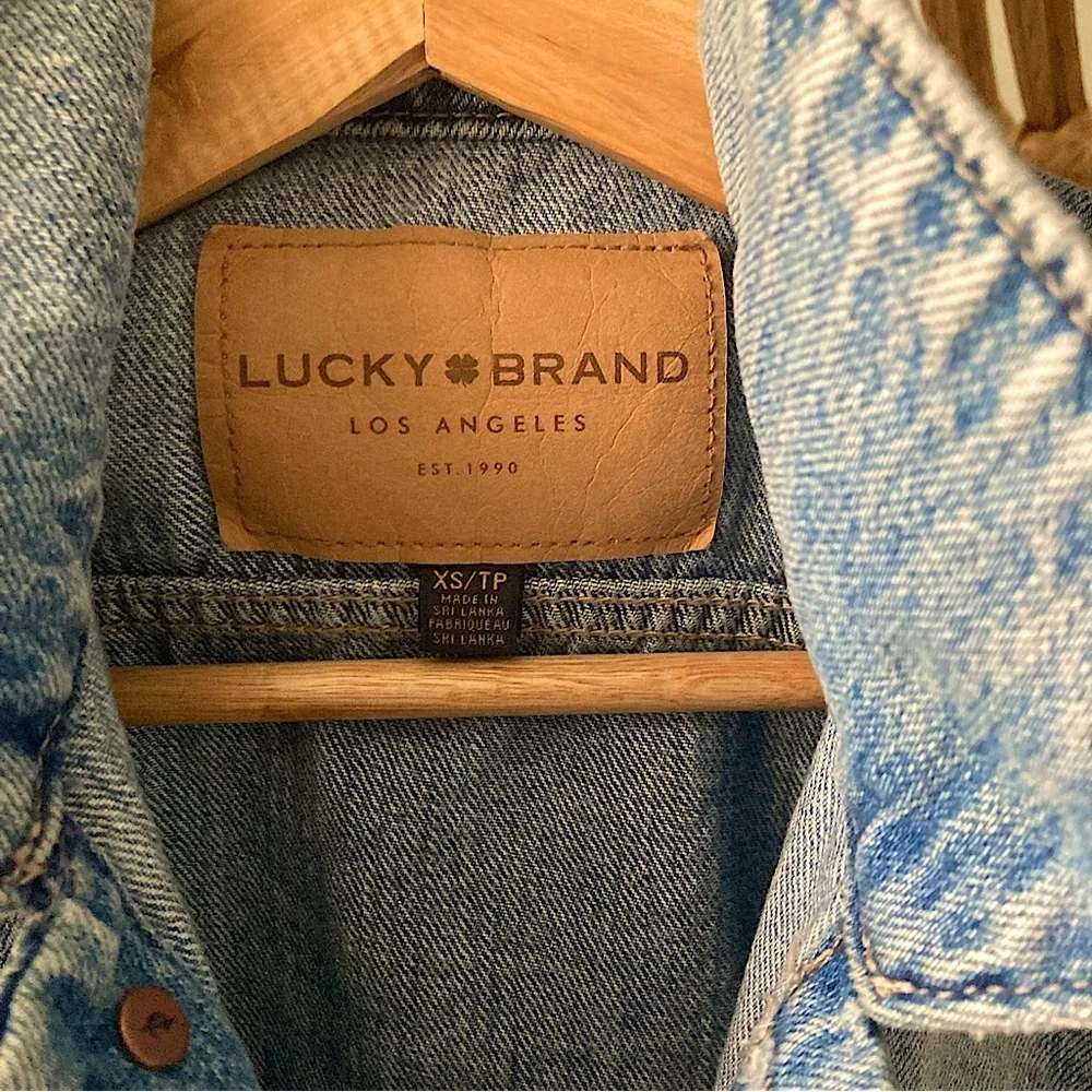 Lucky Brand Tomboy trucker denim jean jacket coat iconic American aesthetic must - Picture 4 of 6